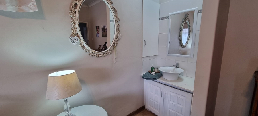 5 Bedroom Property for Sale in Bayswater Free State